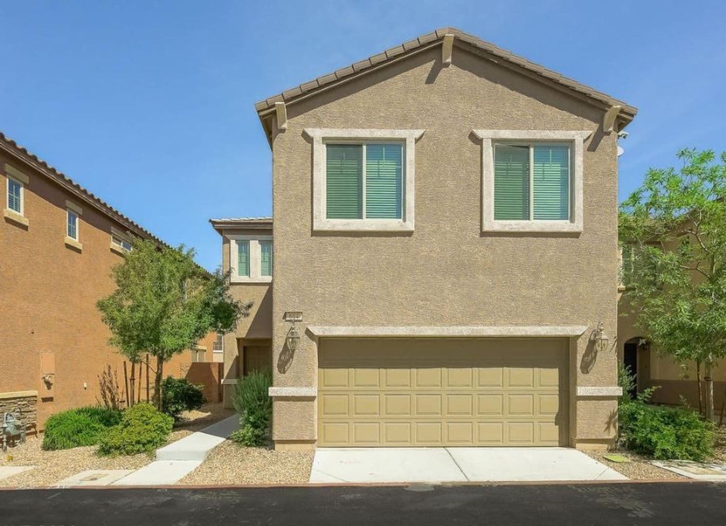 Henderson House: 614 Taliput Palm Pl