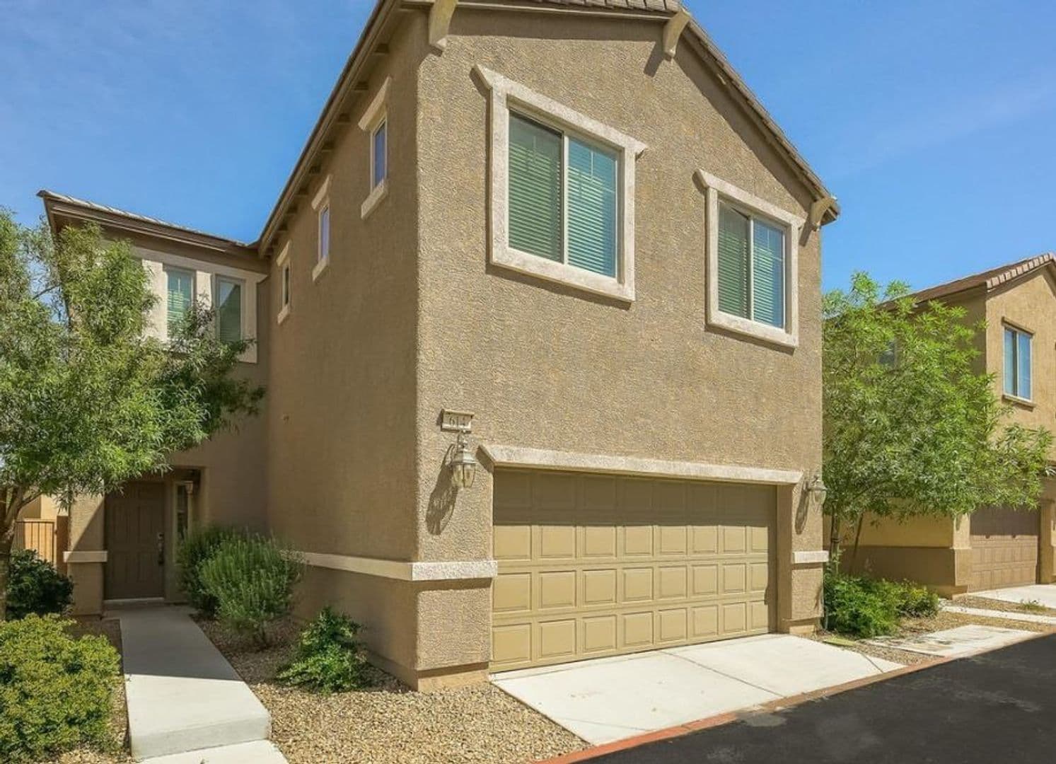Henderson House: 614 Taliput Palm Pl