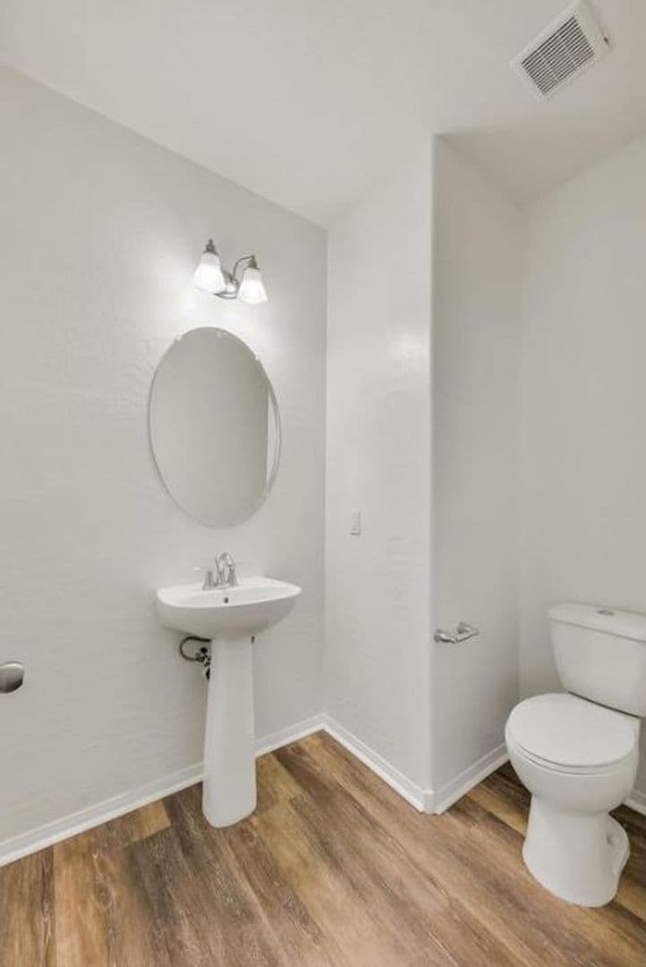 Henderson House: 614 Taliput Palm Pl