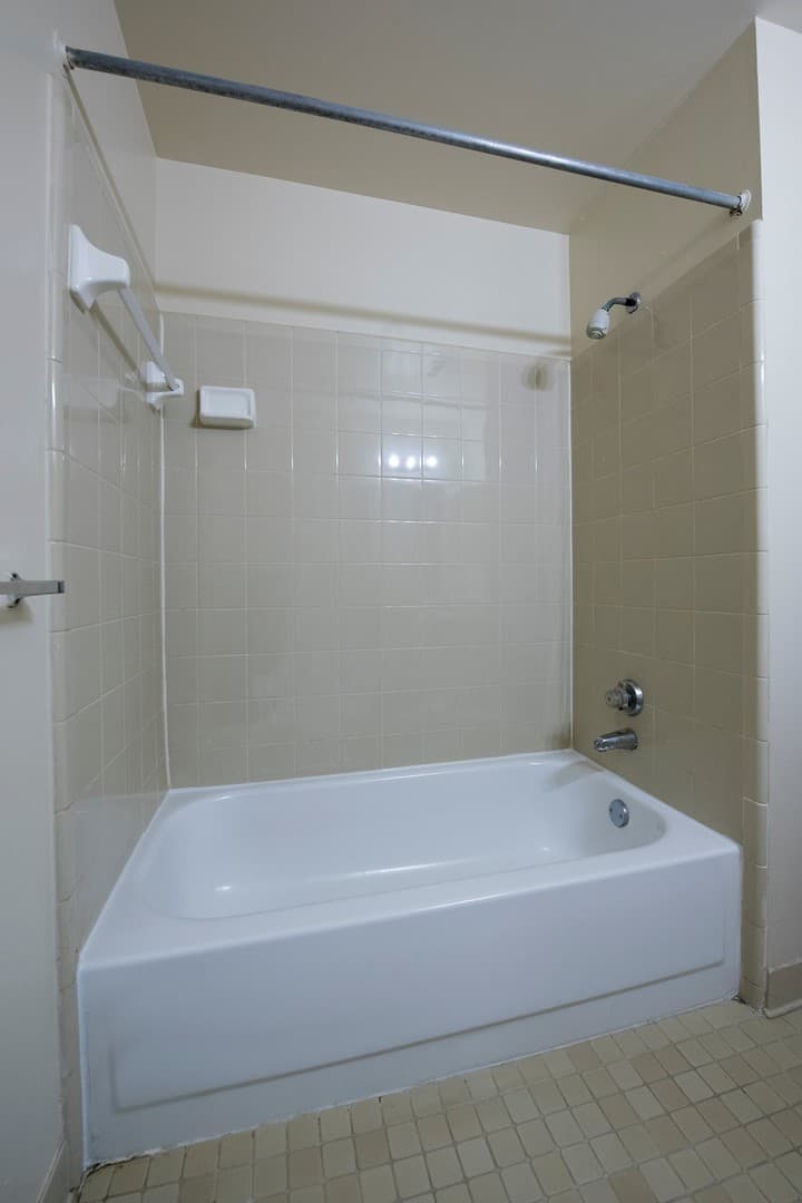 Westland Apartment: 7280 Wilderness Park Dr.