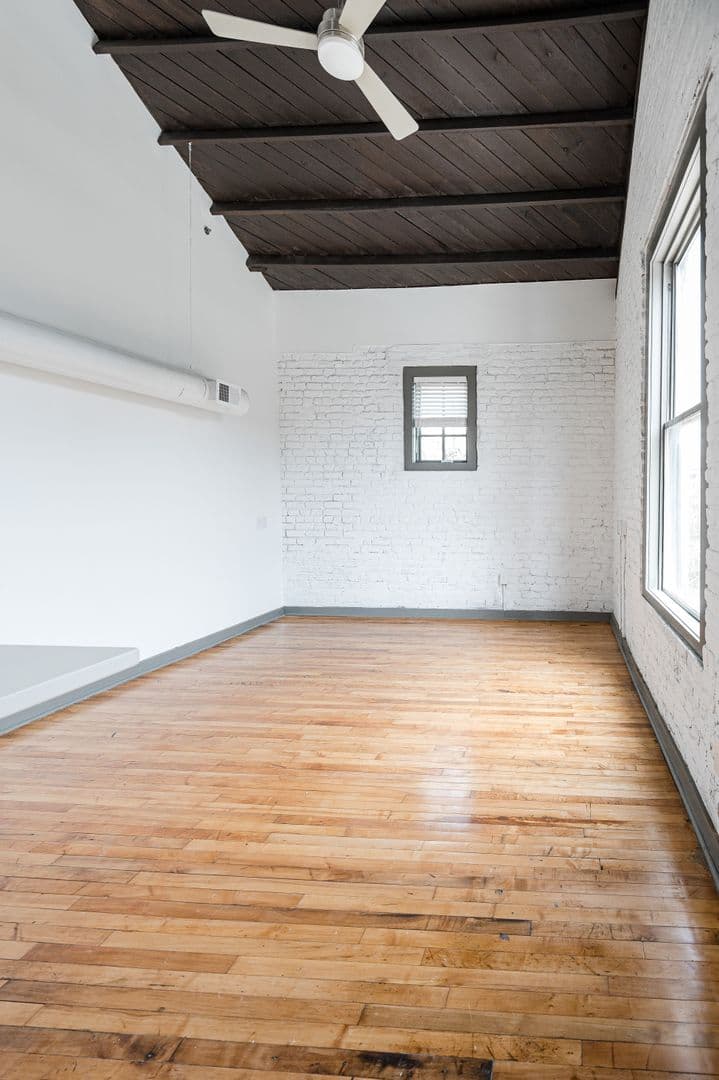 Richmond Apartment: 1809 E Franklin Street