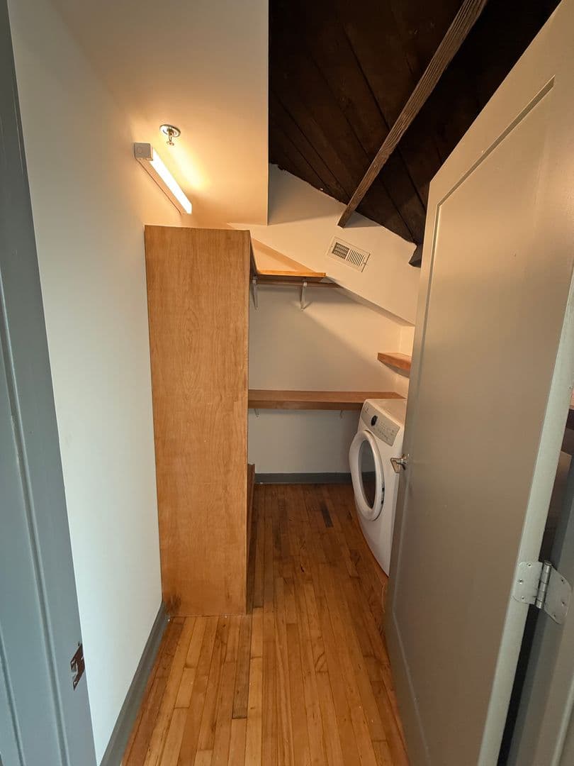 Richmond Apartment: 1809 E Franklin Street