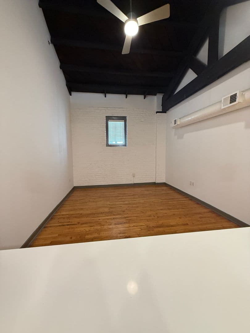 Richmond Apartment: 1809 E Franklin Street