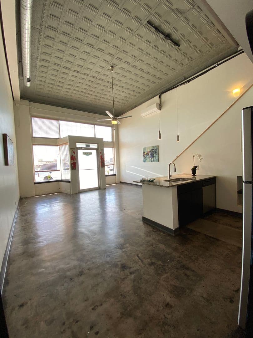 Tulsa Apartment: 401 S Elgin Avenue