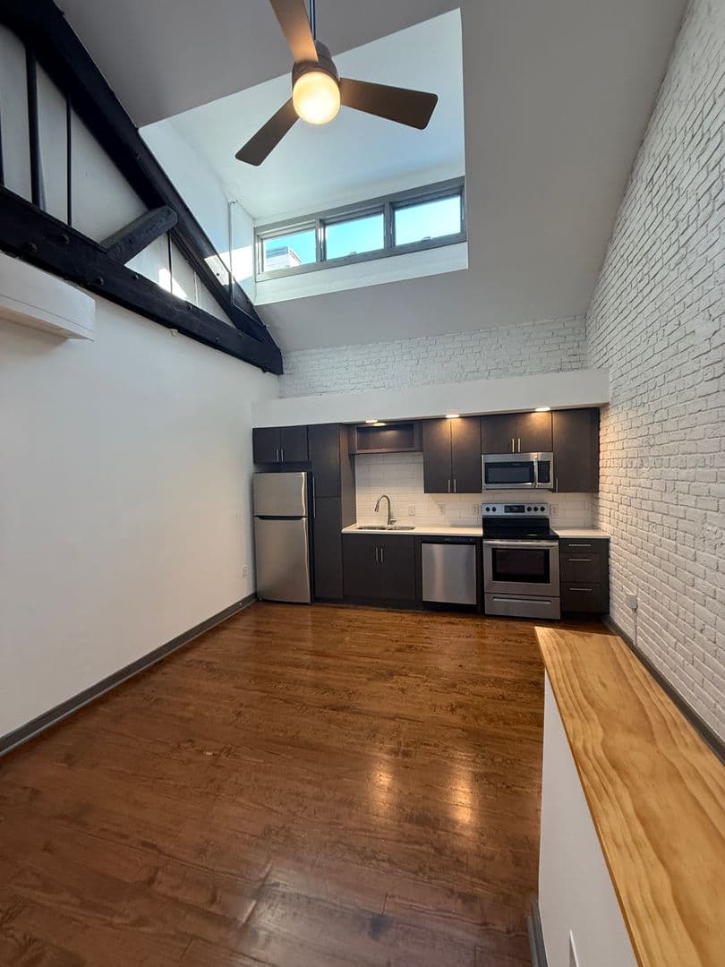 Richmond Apartment: 1809 E Franklin Street