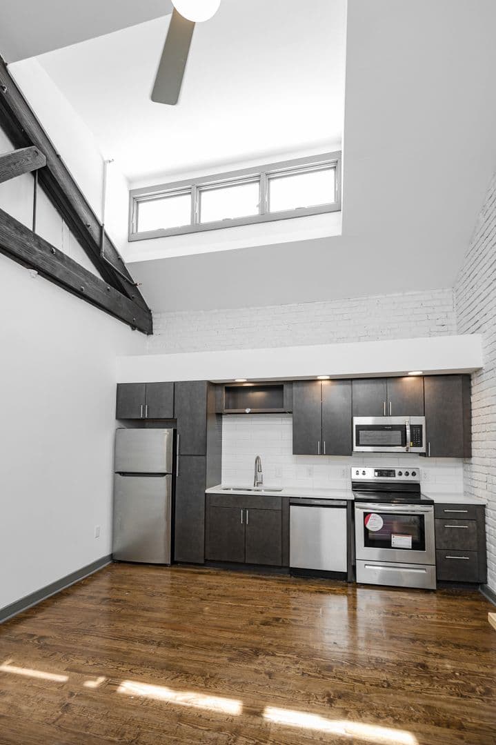 Richmond Apartment: 1809 E Franklin Street