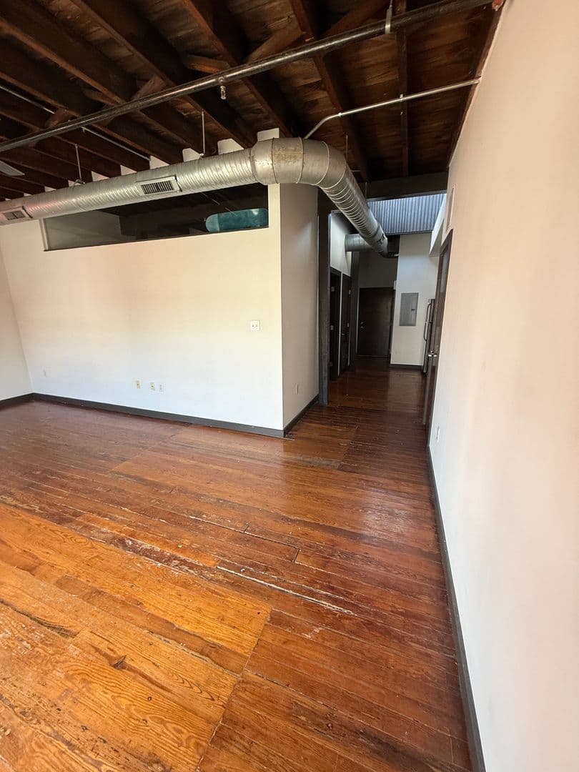 Richmond Apartment: 703 N Harrison St./410 Hancock St.