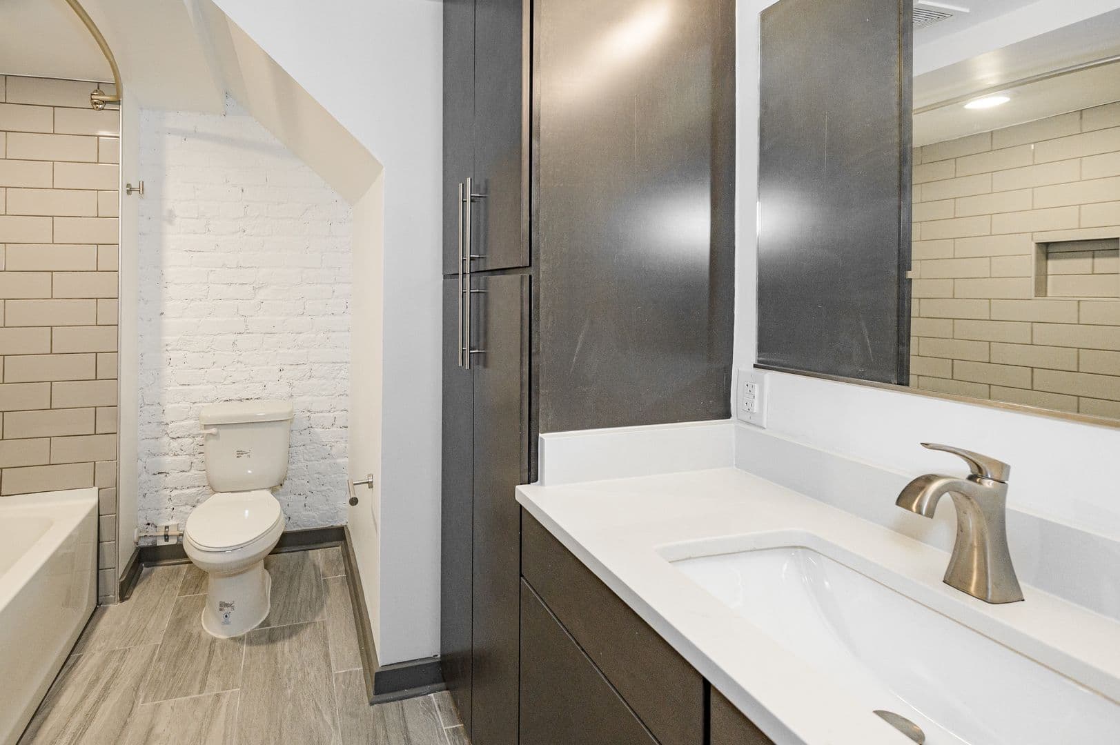 Richmond Apartment: 1809 E Franklin Street