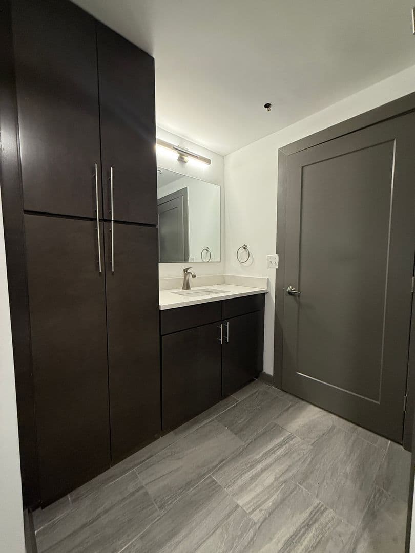 Richmond Apartment: 1809 E Franklin Street