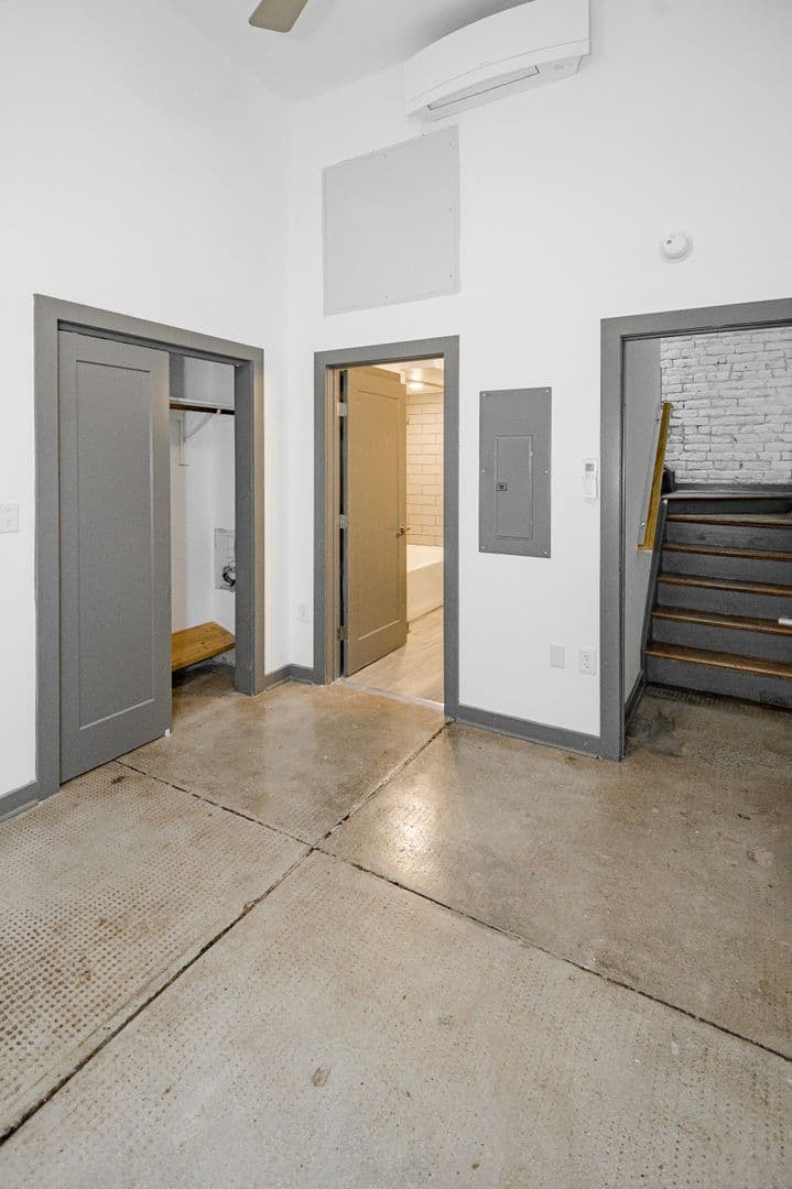 Richmond Apartment: 1809 E Franklin Street