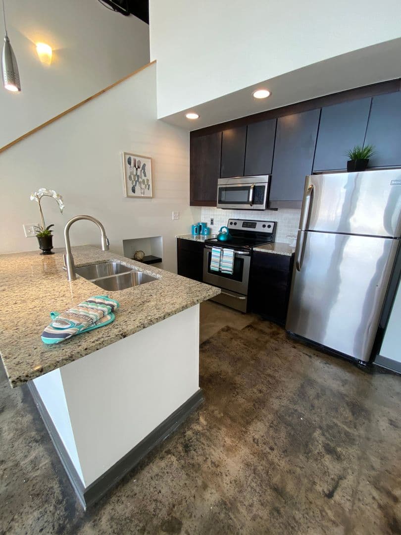 Tulsa Apartment: 401 S Elgin Avenue