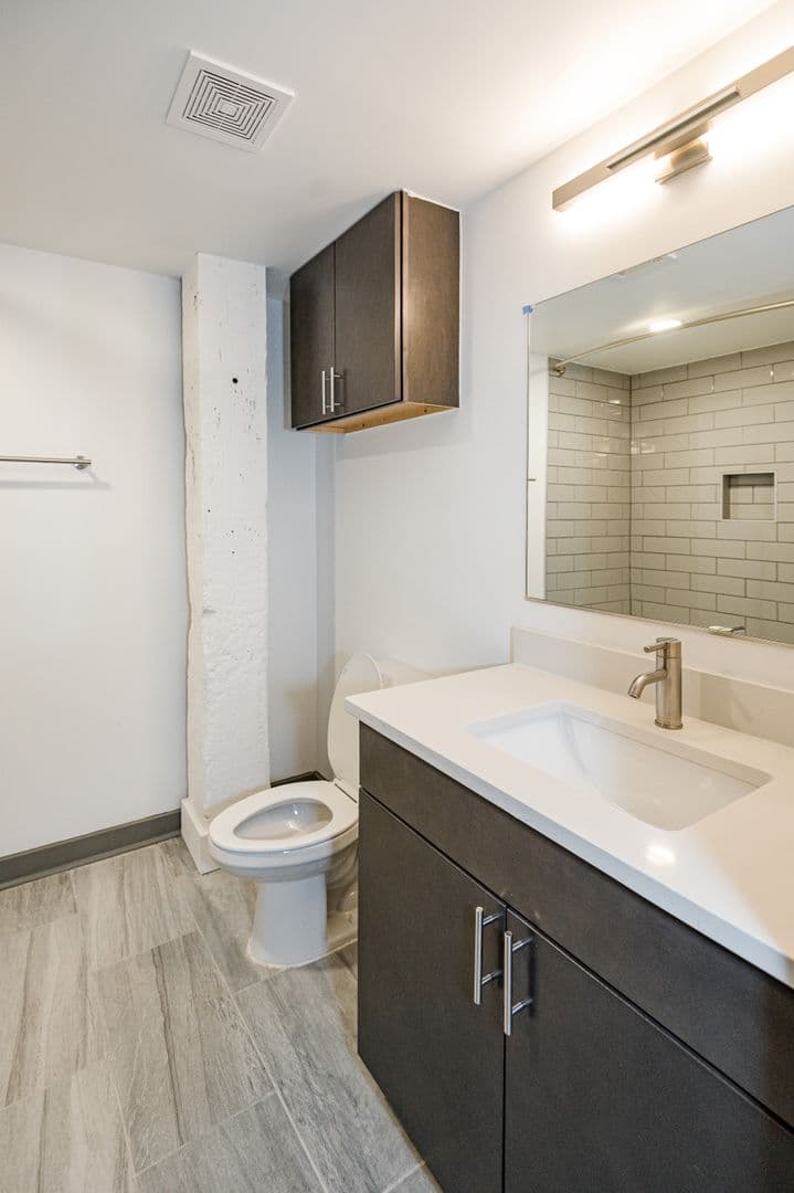 Richmond Apartment: 1809 E Franklin Street