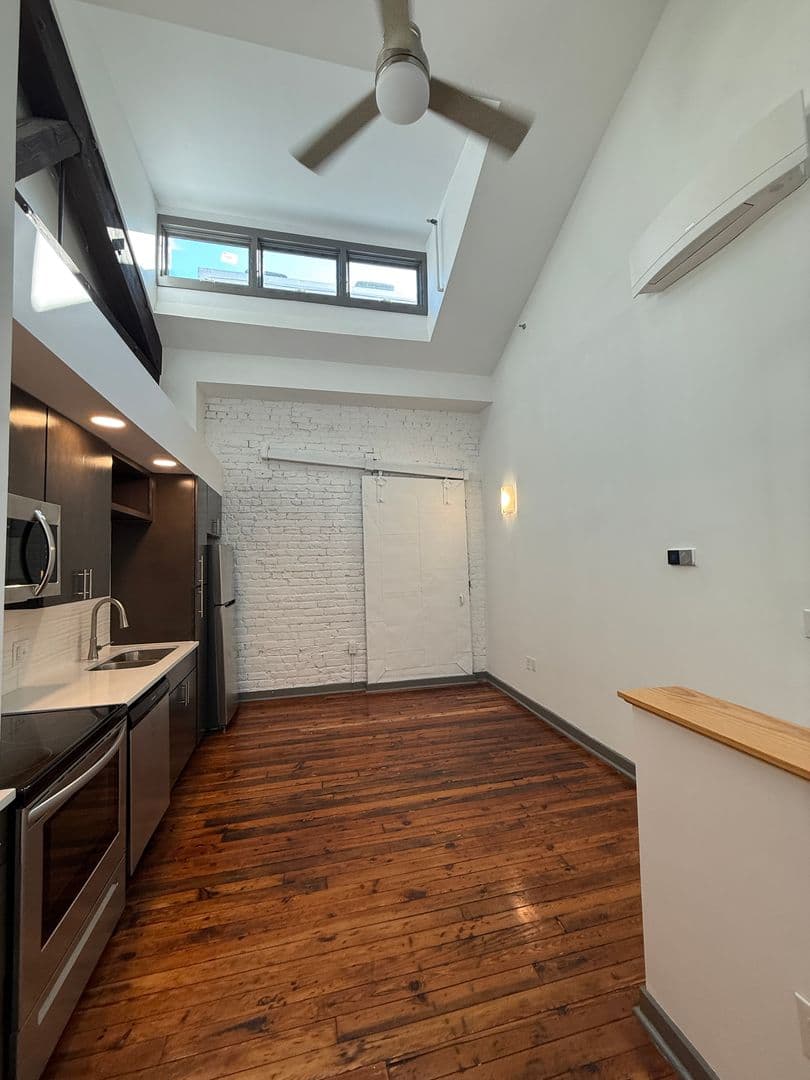 Richmond Apartment: 1809 E Franklin Street