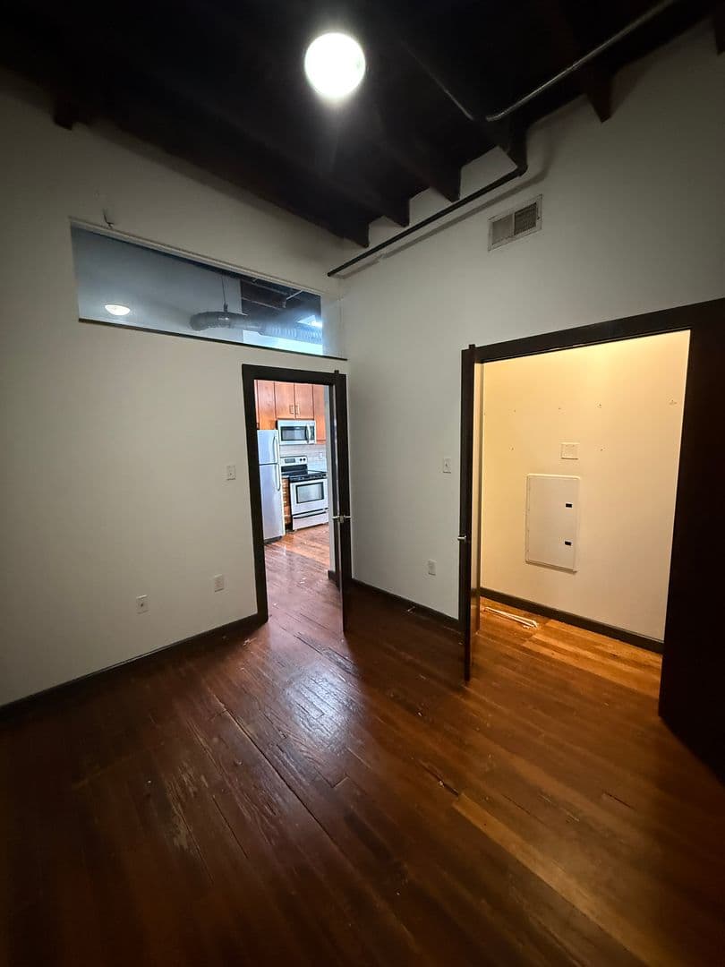 Richmond Apartment: 703 N Harrison St./410 Hancock St.