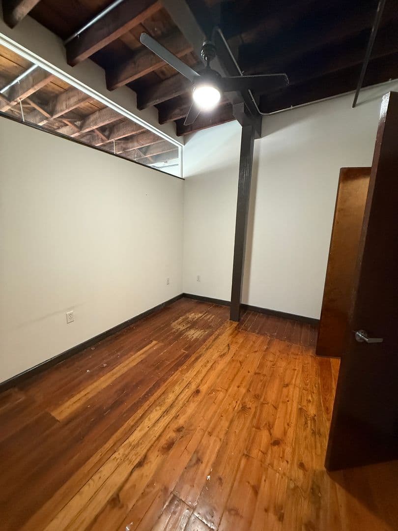 Richmond Apartment: 703 N Harrison St./410 Hancock St.