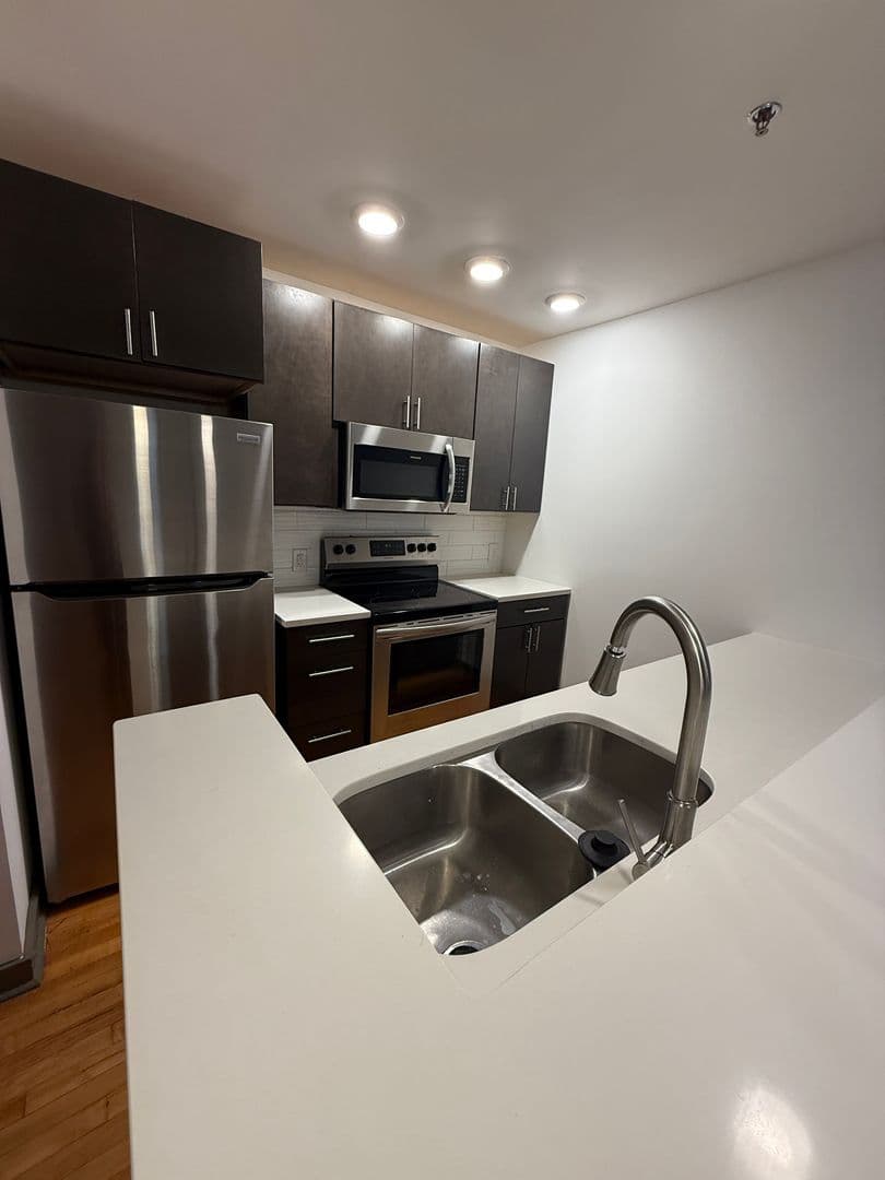 Richmond Apartment: 1809 E Franklin Street