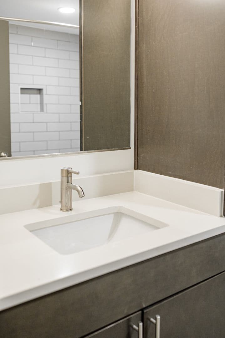 Richmond Apartment: 1809 E Franklin Street
