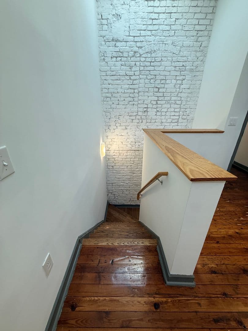 Richmond Apartment: 1809 E Franklin Street