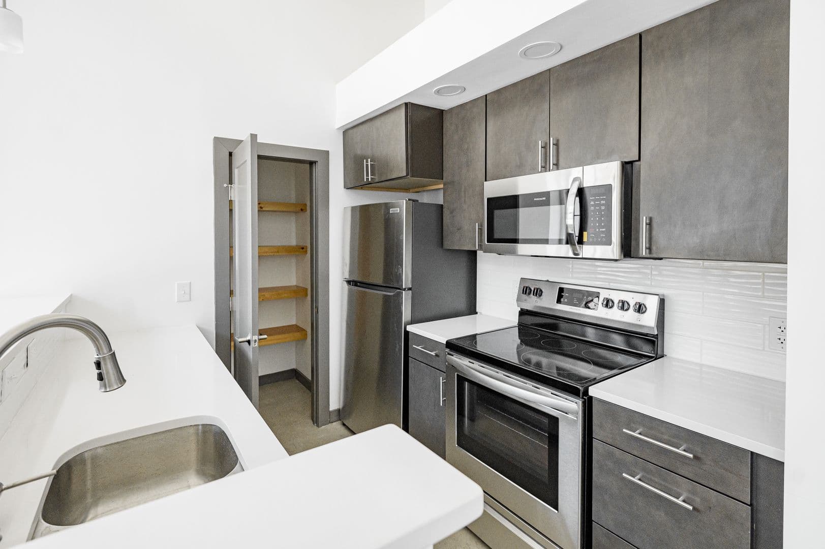 Richmond Apartment: 1809 E Franklin Street