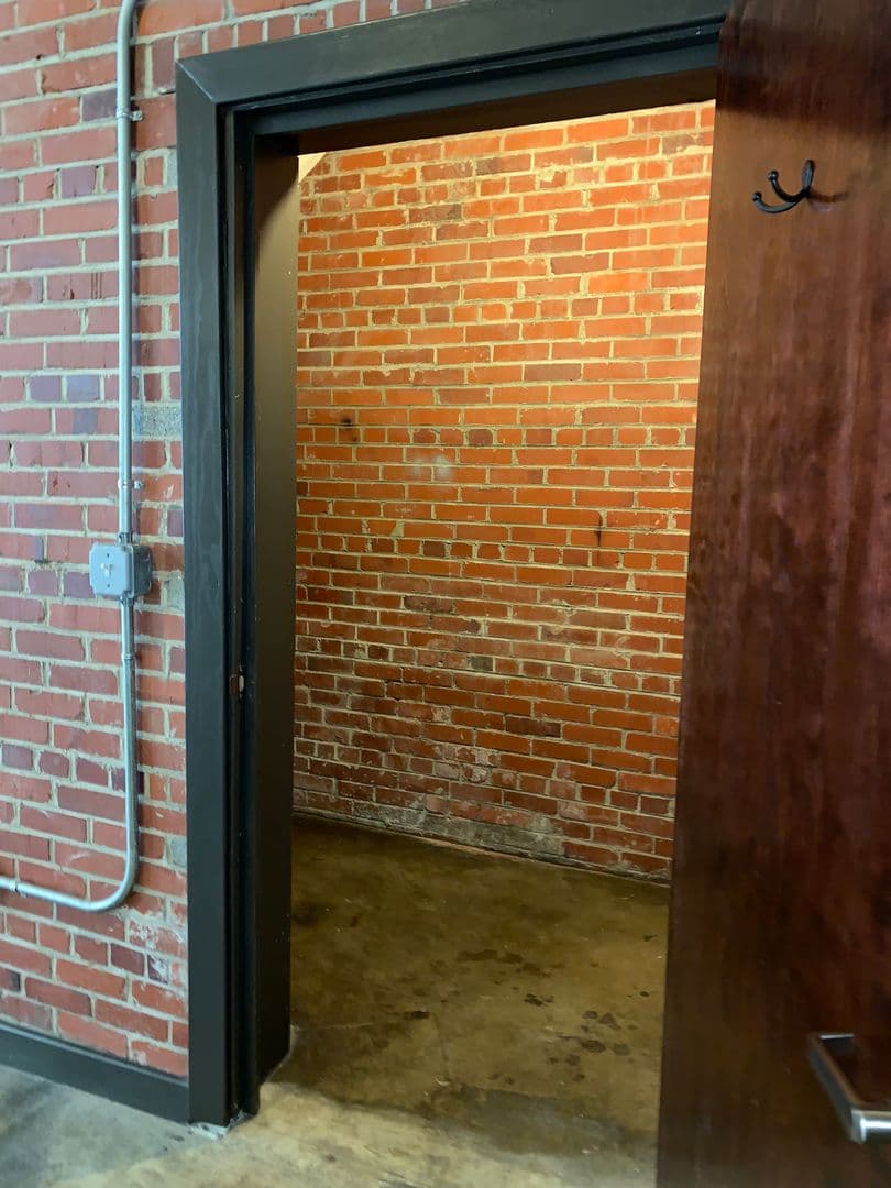 Richmond Apartment: 703 N Harrison St./410 Hancock St.