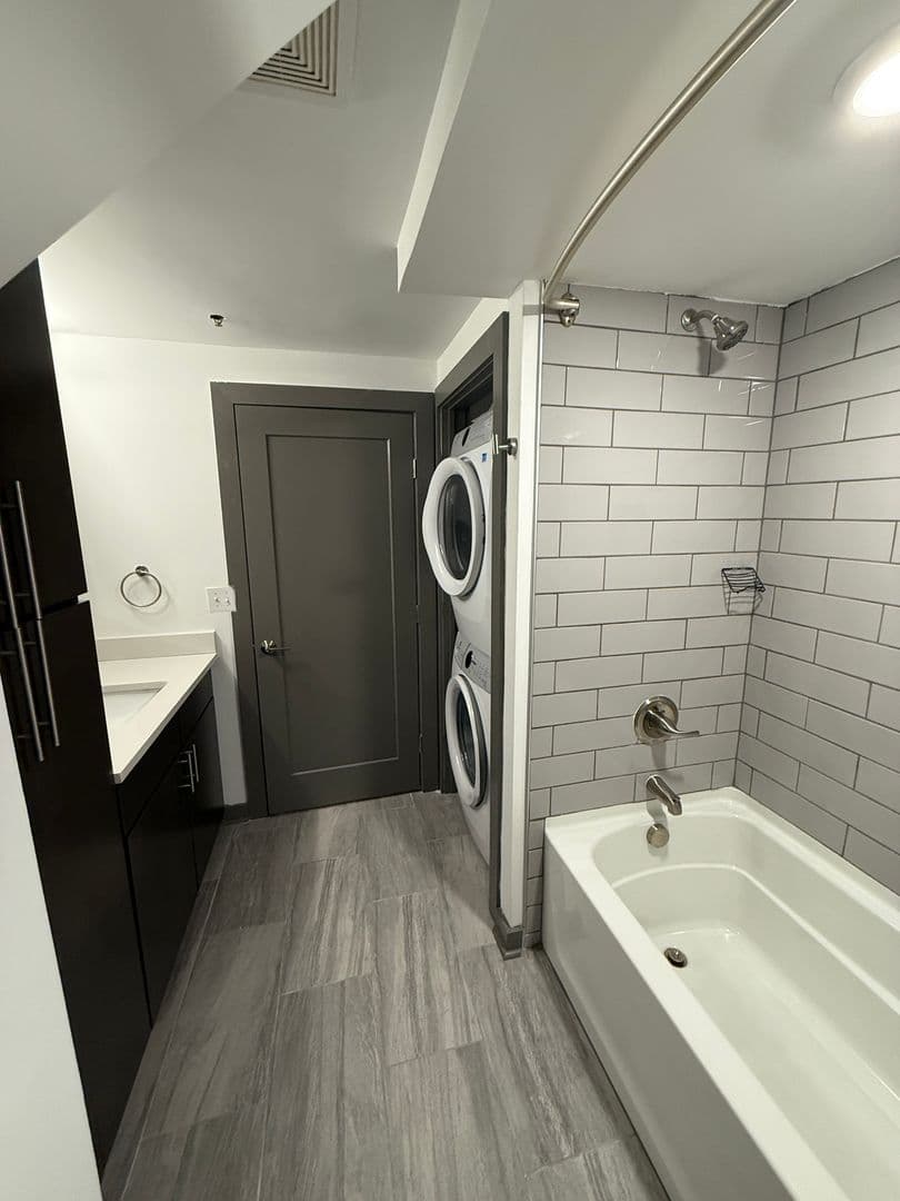 Richmond Apartment: 1809 E Franklin Street