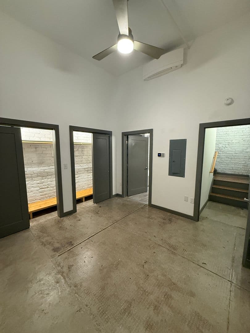 Richmond Apartment: 1809 E Franklin Street