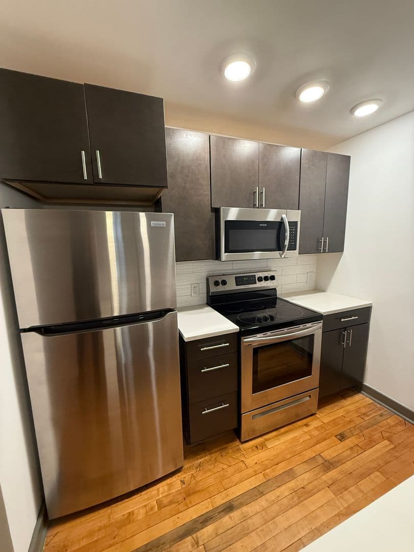 Richmond Apartment: 1809 E Franklin Street