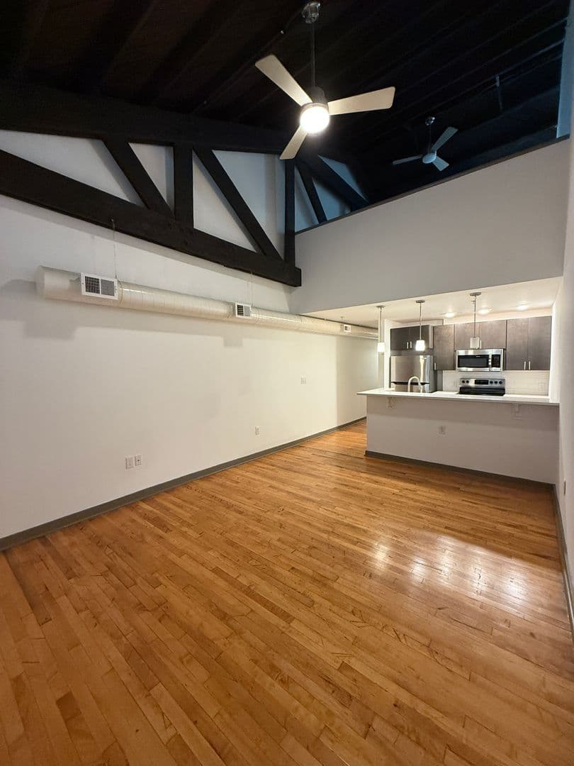 Richmond Apartment: 1809 E Franklin Street