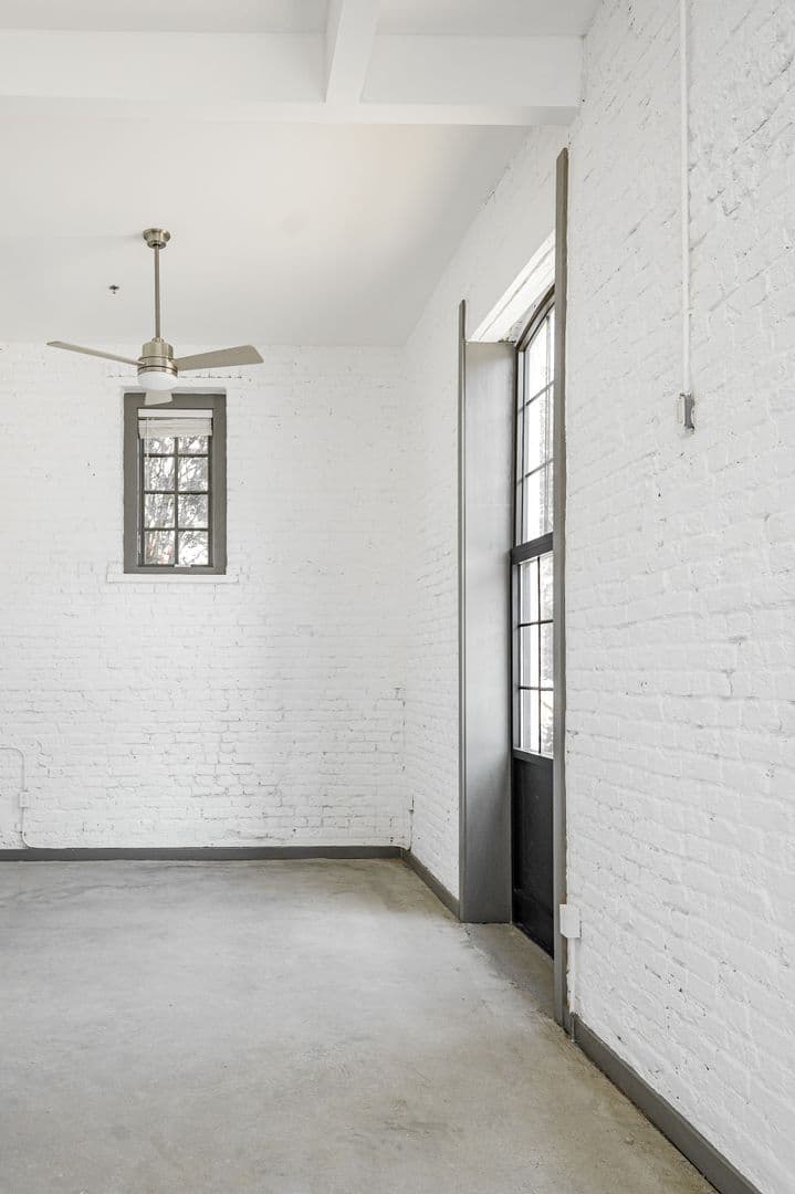 Richmond Apartment: 1809 E Franklin Street