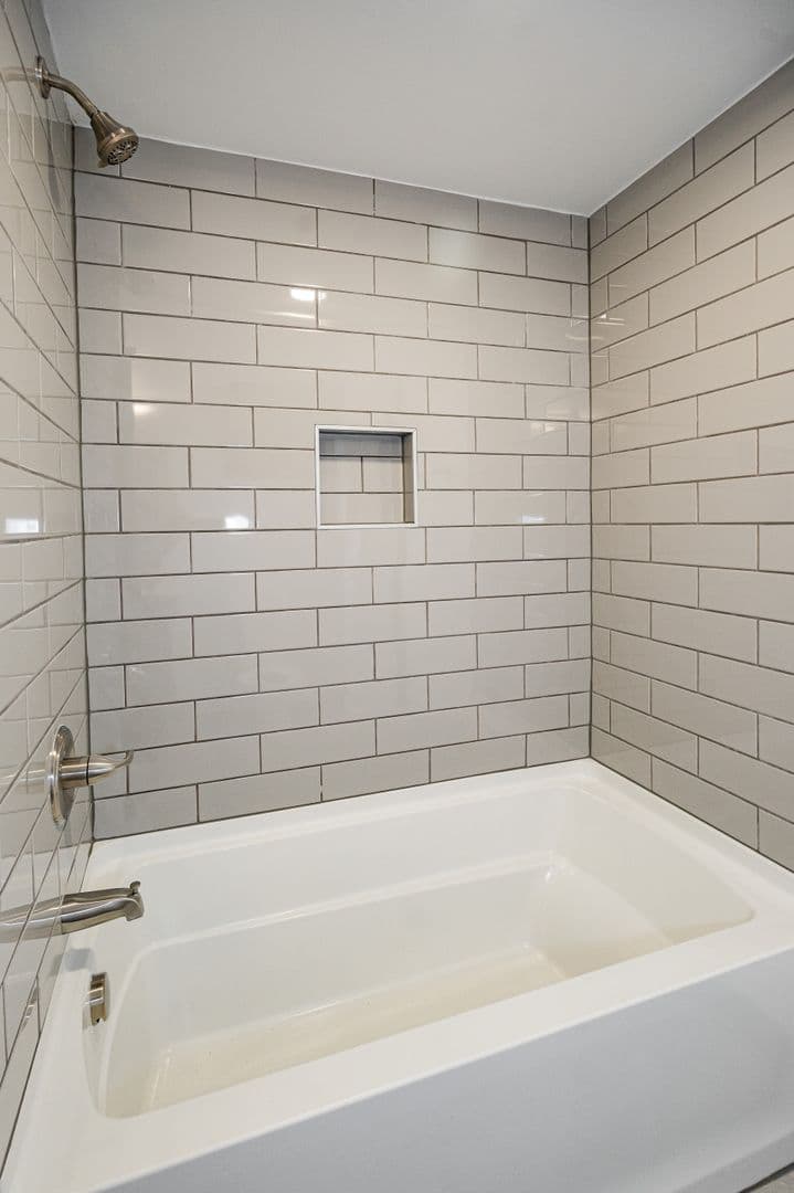 Richmond Apartment: 1809 E Franklin Street