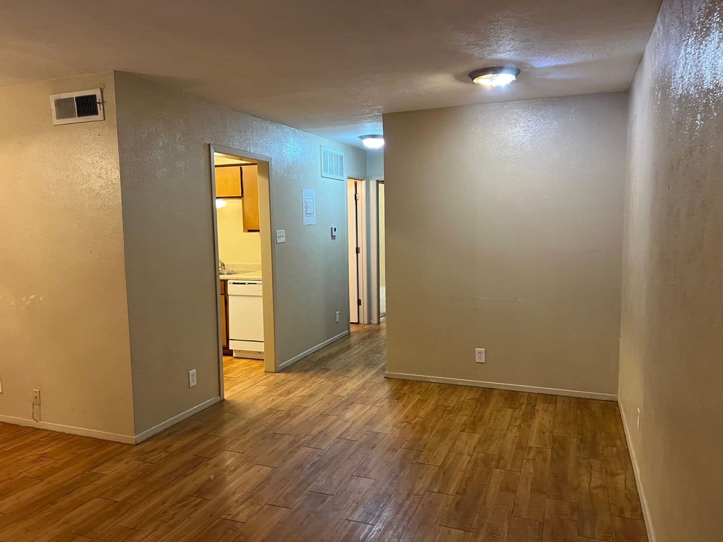 Denton Apartment: 1115 North Austin Street