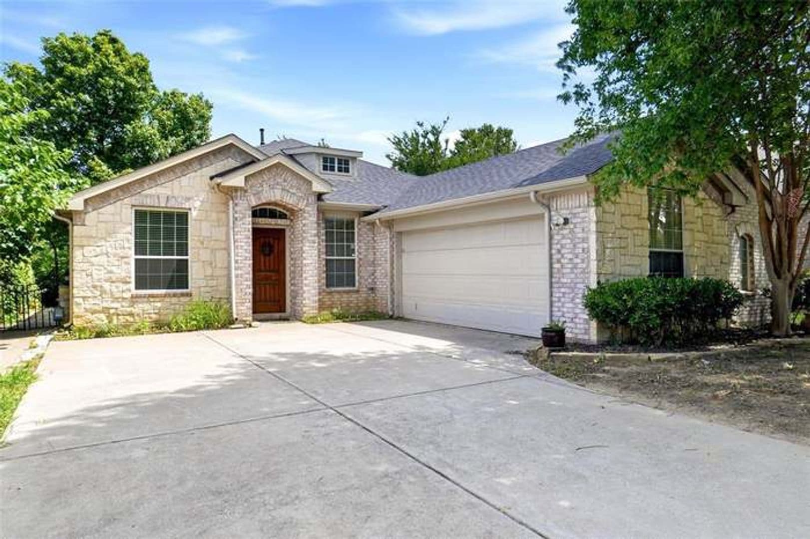 Denton House: 3305 Purdue Drive