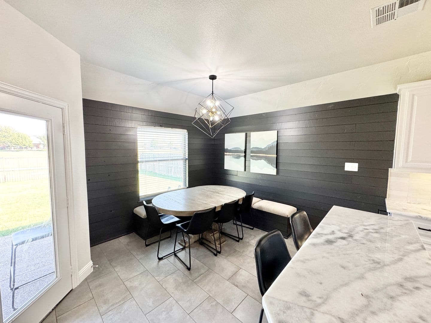 Argyle House: 124 Country Lakes Blvd