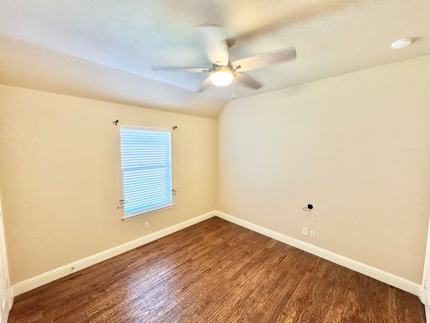 Argyle House: 124 Country Lakes Blvd