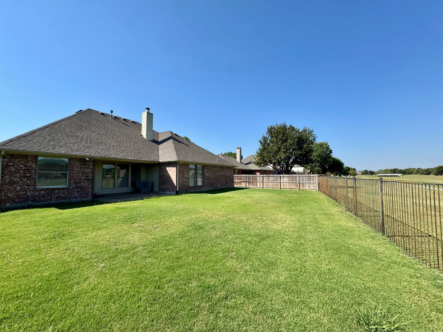 Argyle House: 124 Country Lakes Blvd