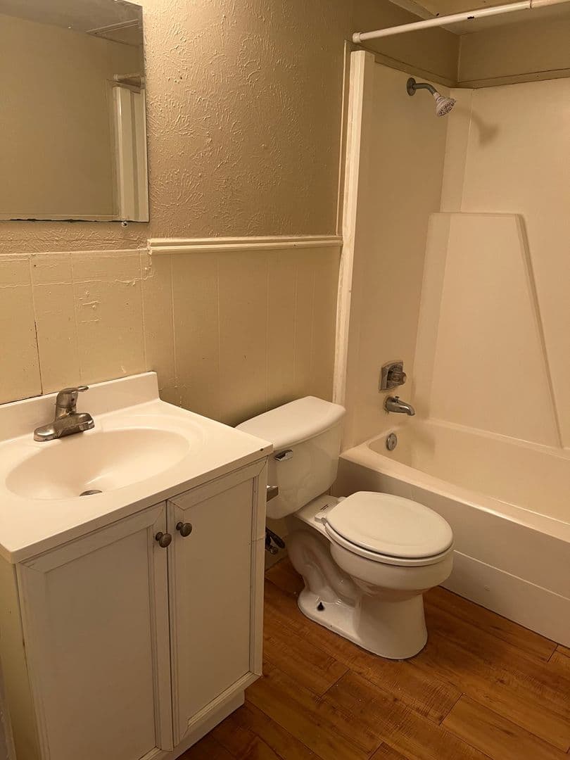 Denton Apartment: 1115 North Austin Street
