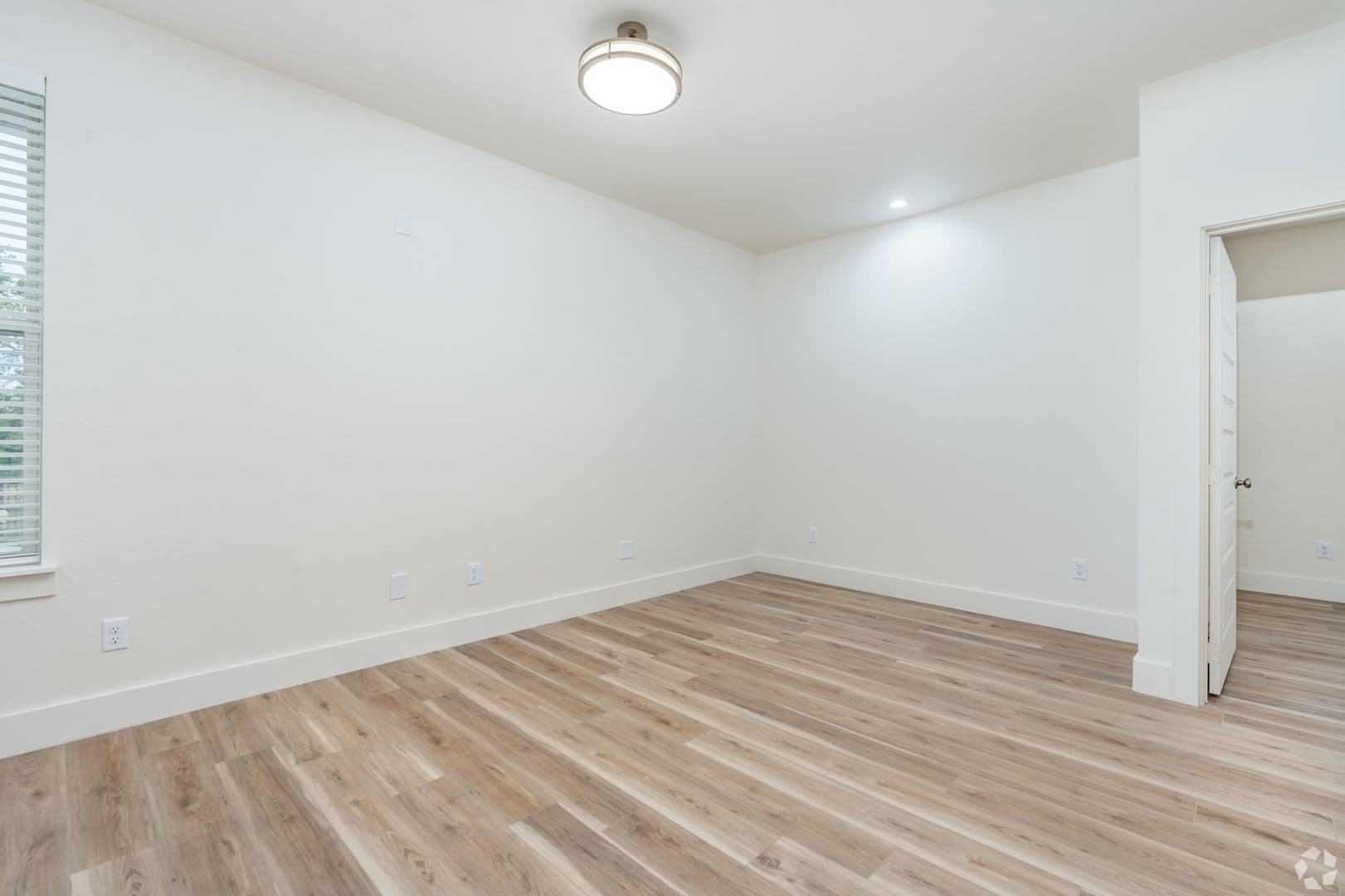 Denton Apartment: 1599 Mingo Road