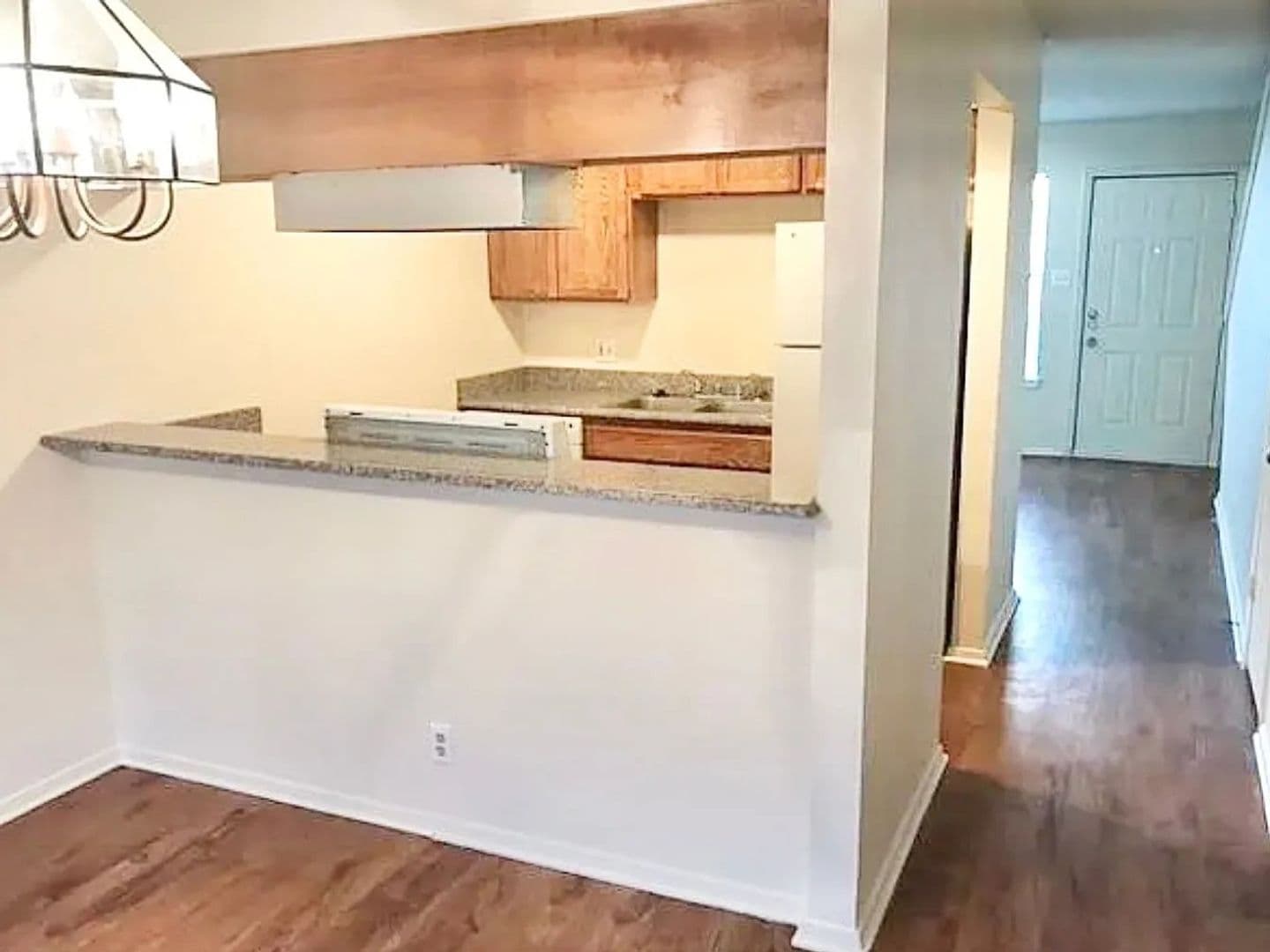 Denton Apartment: 100 & 104 Avenue D