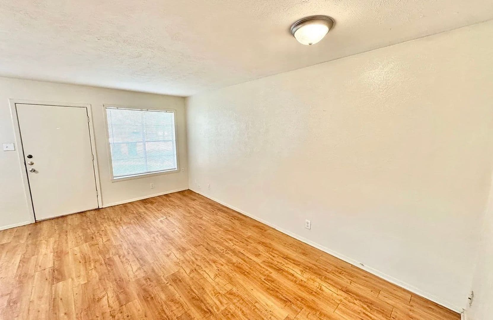 Denton Apartment: 1115 North Austin Street