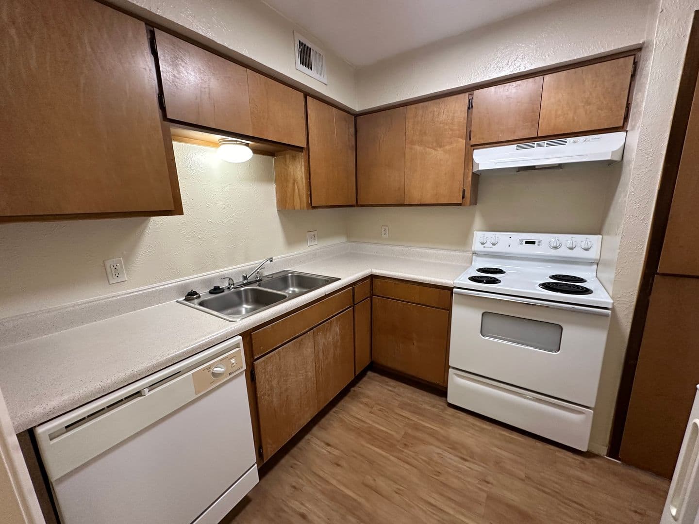 Denton Apartment: 1115 North Austin Street