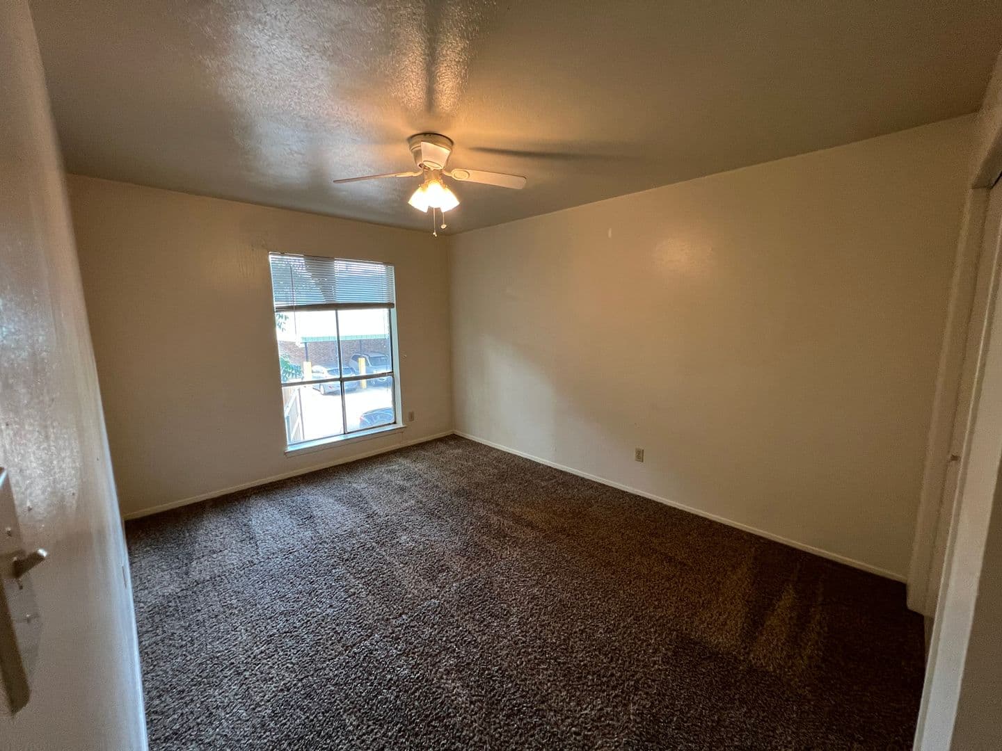Denton Apartment: 912 North Bell Avenue