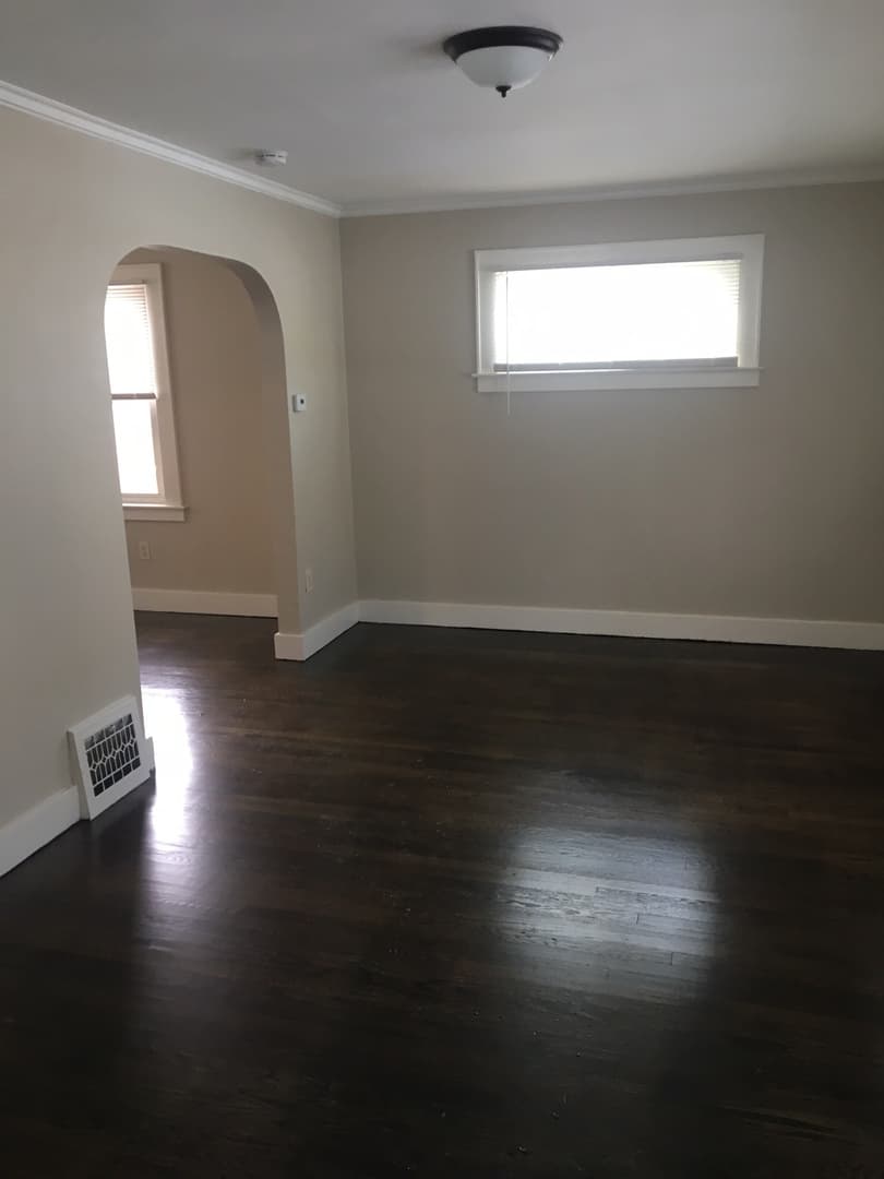Syracuse House: 335 Willumae Dr