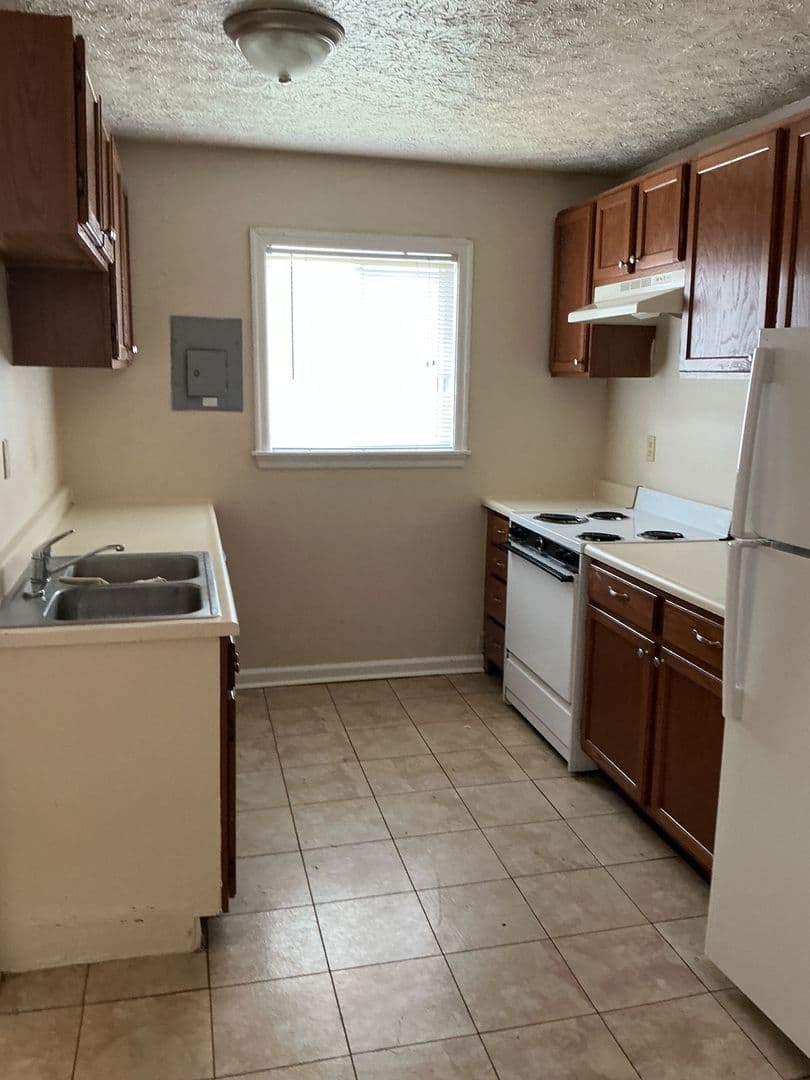 INDIANAPOLIS Apartment: 3671 N PENNSYLVANIA STREET