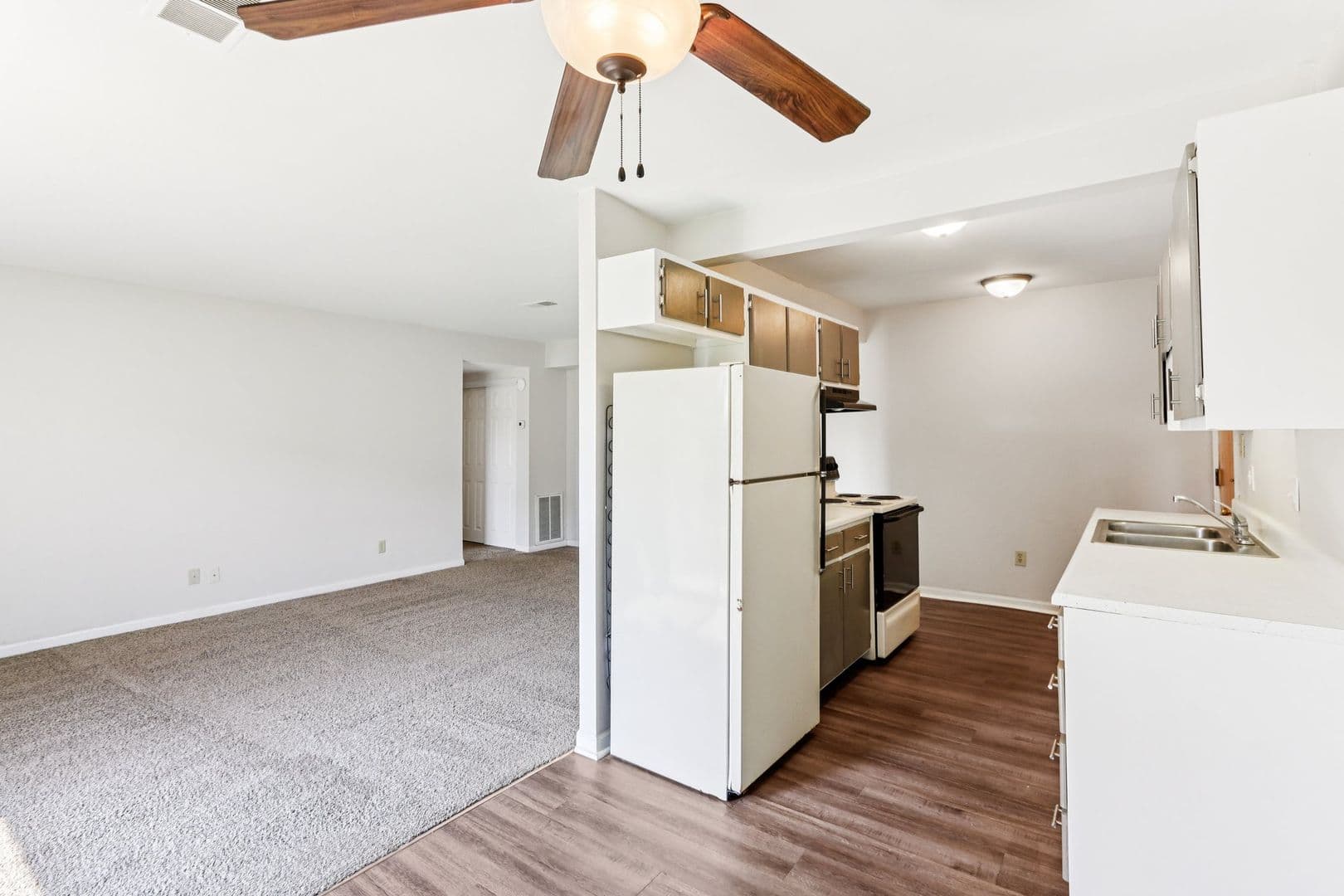 KOKOMO Apartment: 1901 SOUTH GOYER ROAD