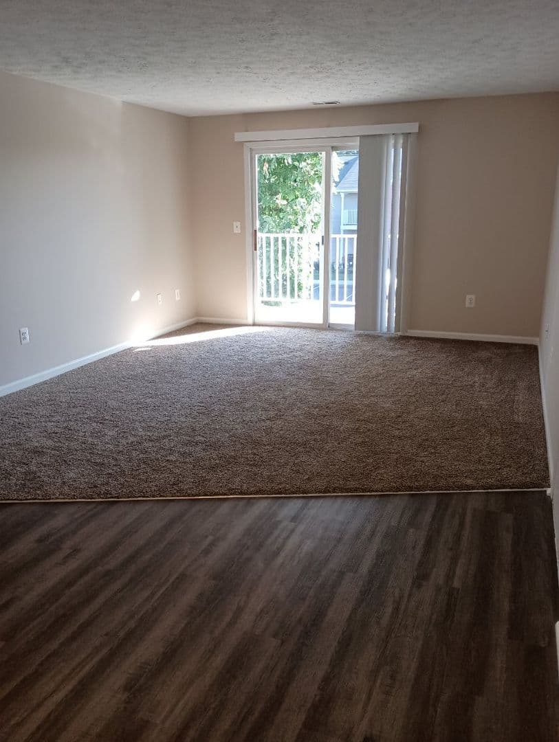 MARTINSVILLE Apartment: 388 COUNTRY VIEW COURT