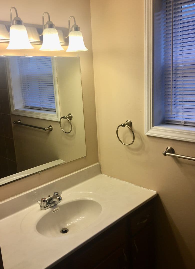 INDIANAPOLIS Apartment: 4525 Indianola Ave.