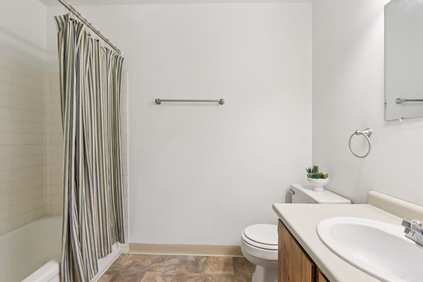 KOKOMO Apartment: 3030 MATTHEW DRIVE