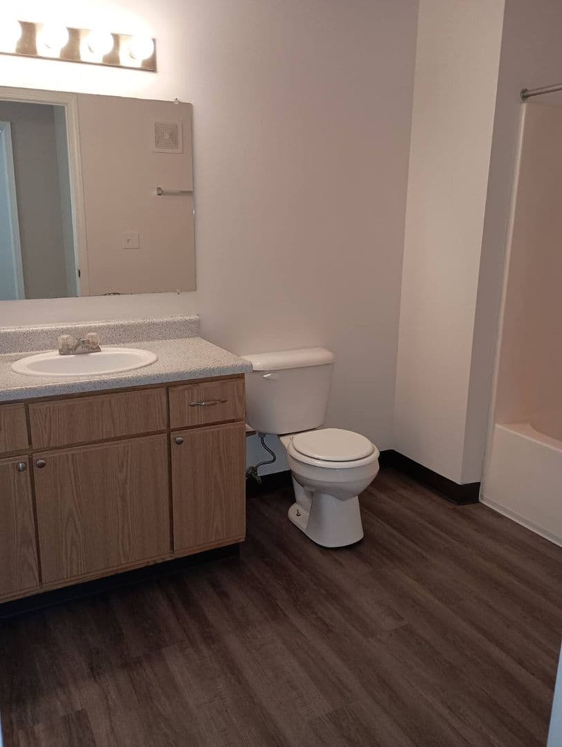 MARTINSVILLE Apartment: 388 COUNTRY VIEW COURT