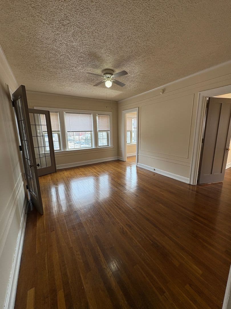 INDIANAPOLIS Apartment: 3726 N MERIDIAN STREET