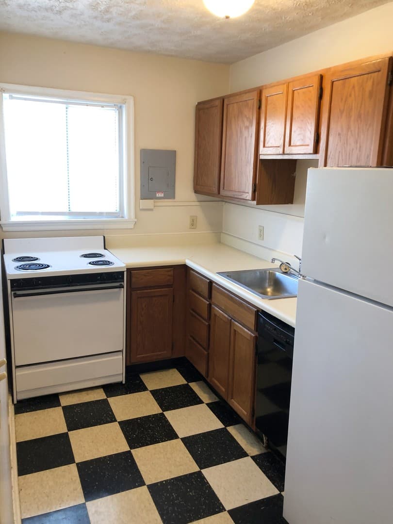 INDIANAPOLIS Apartment: 3671 N PENNSYLVANIA STREET